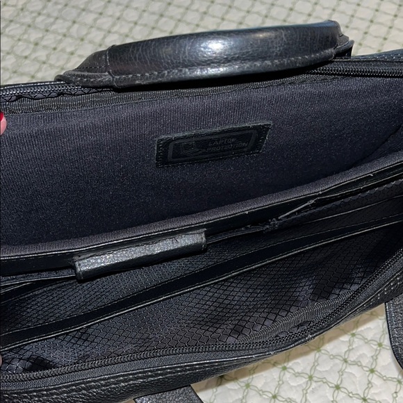 Mclein Black Leather Men's Briefcase - Picture 7 of 12